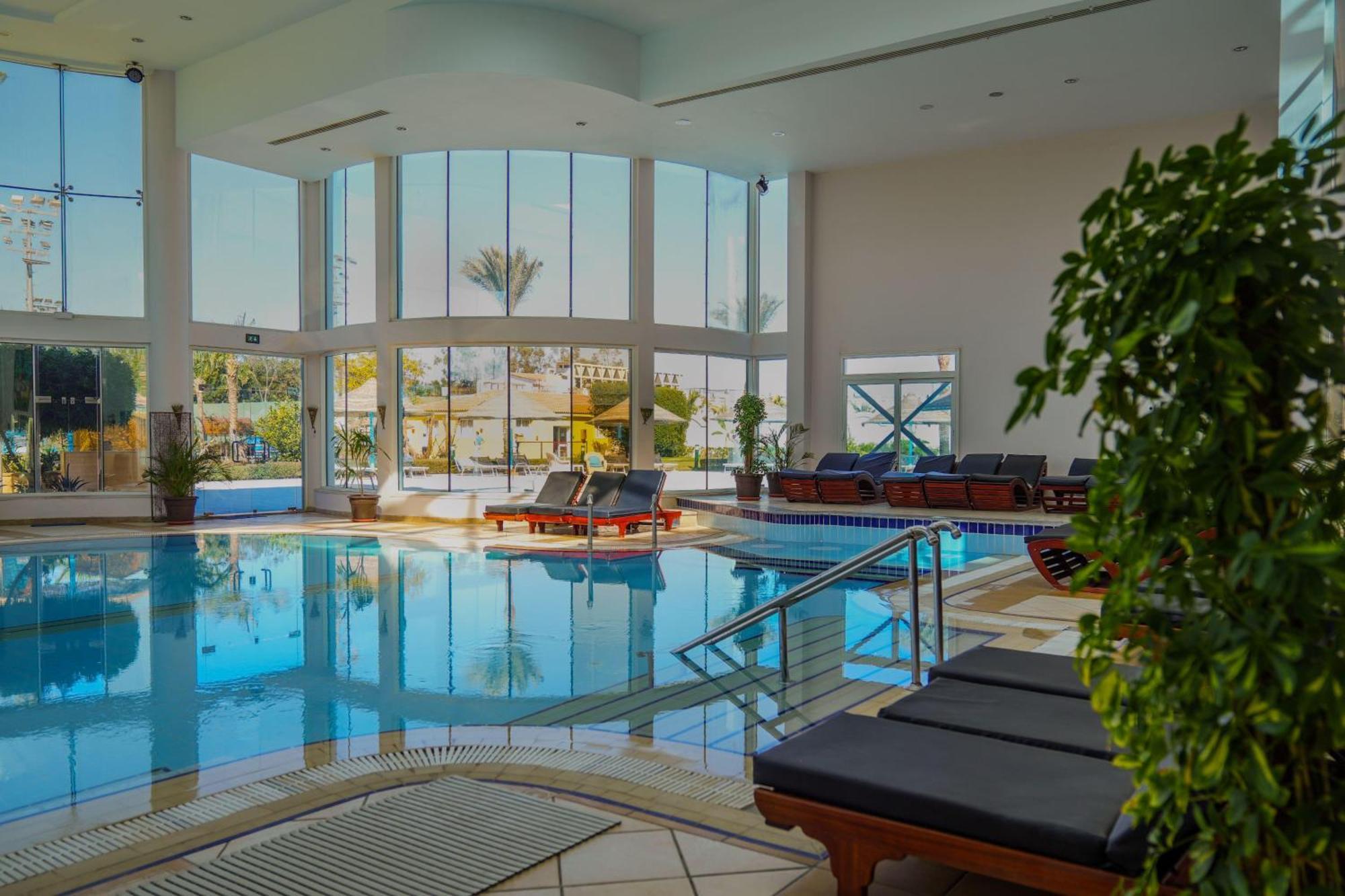 Sierra Sharm El Sheikh Hotel Luaran gambar The indoor pool at the hotel