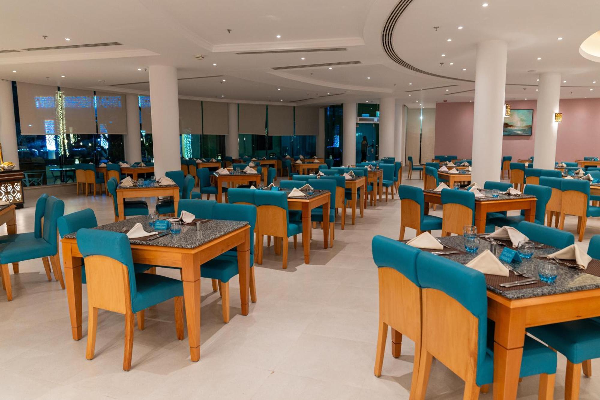 Sierra Sharm El Sheikh Hotel Luaran gambar The restaurant at the hotel